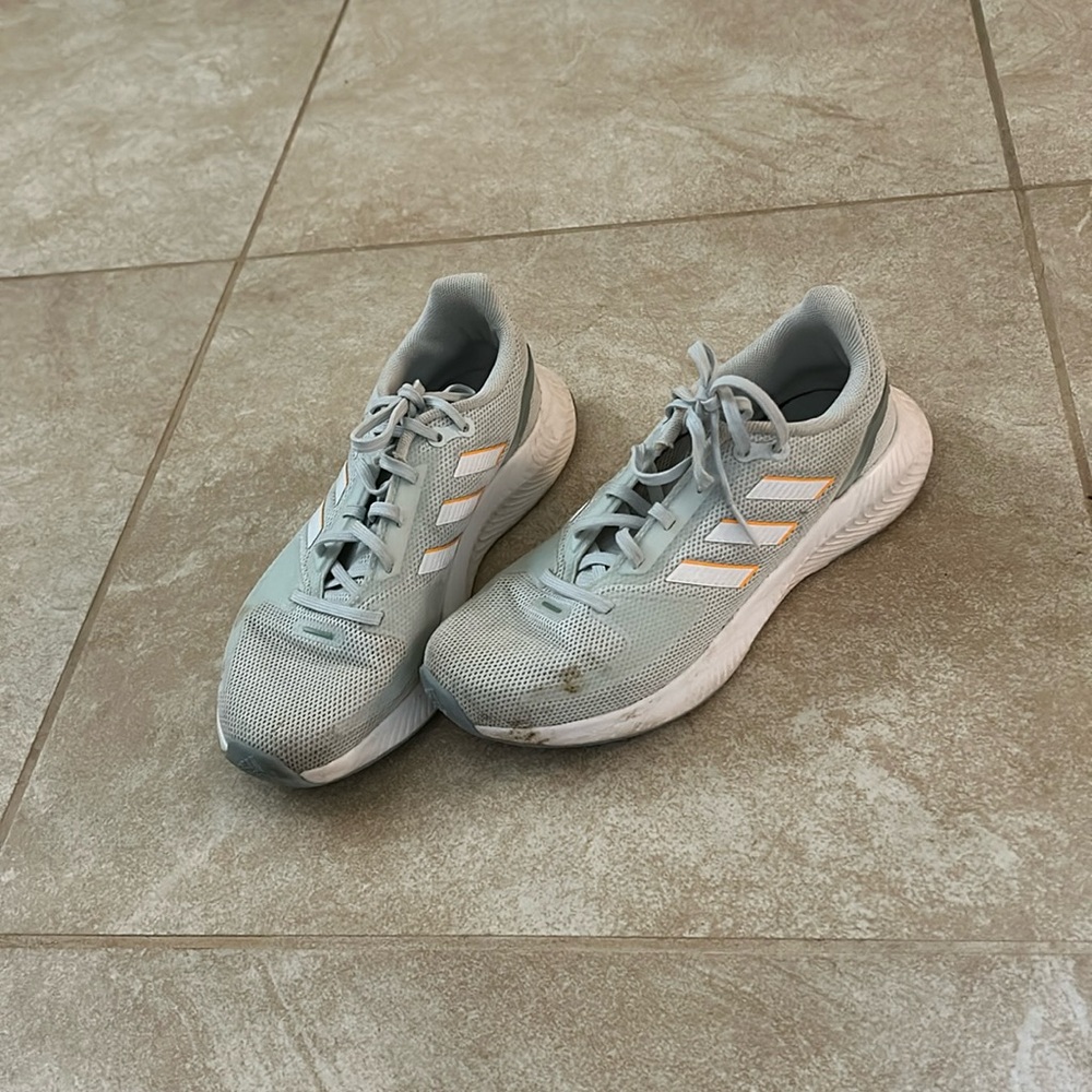 Adidas Sneakers